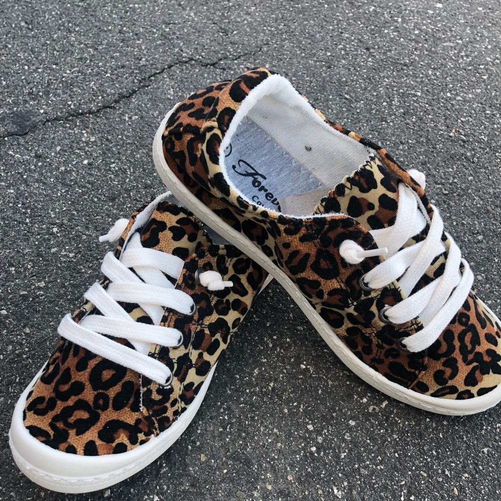Comfy Canvas Leopard Cheetah Print Sneakers - Picture 6 of 7